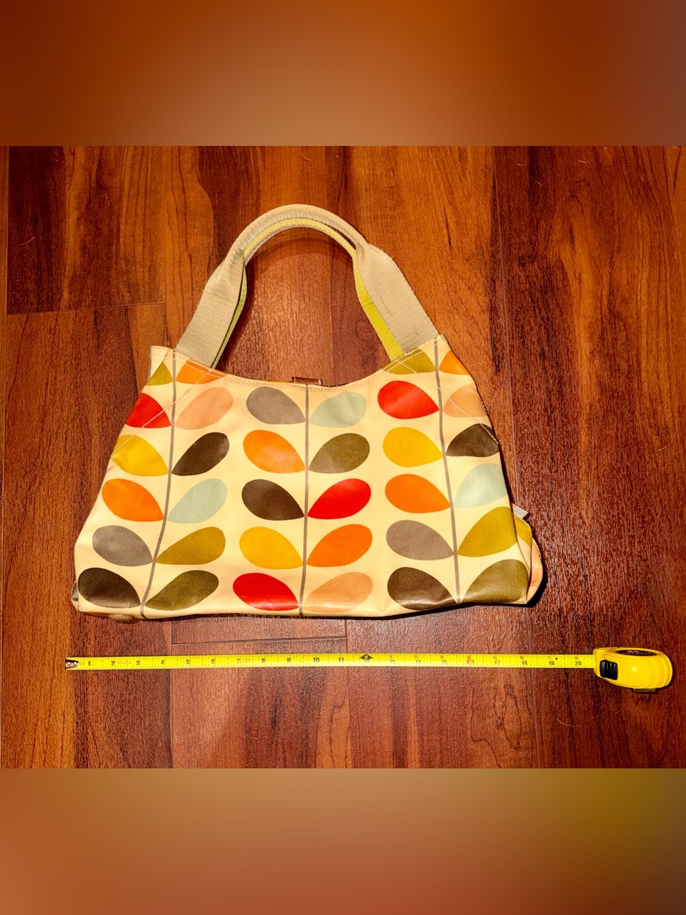 Orla Kiely Classic Multi Stem Shoulder Bag featuring a signature colorful leaf - Picture 13 of 15